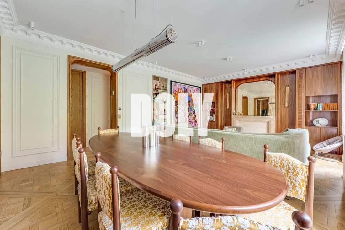 Apartment in Courcelles-Wagram, Paris 17e Arrondissement, Paris 4 - 18674599