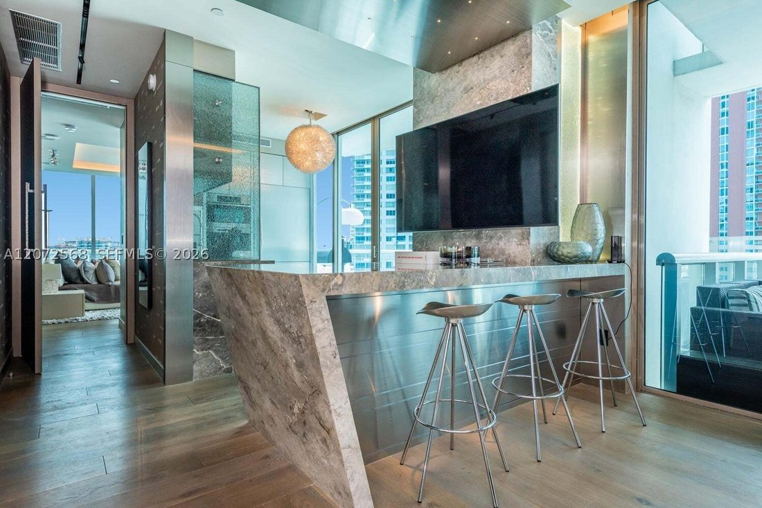 Condo in Miami Beach, Florida, United States 5 - 18676875