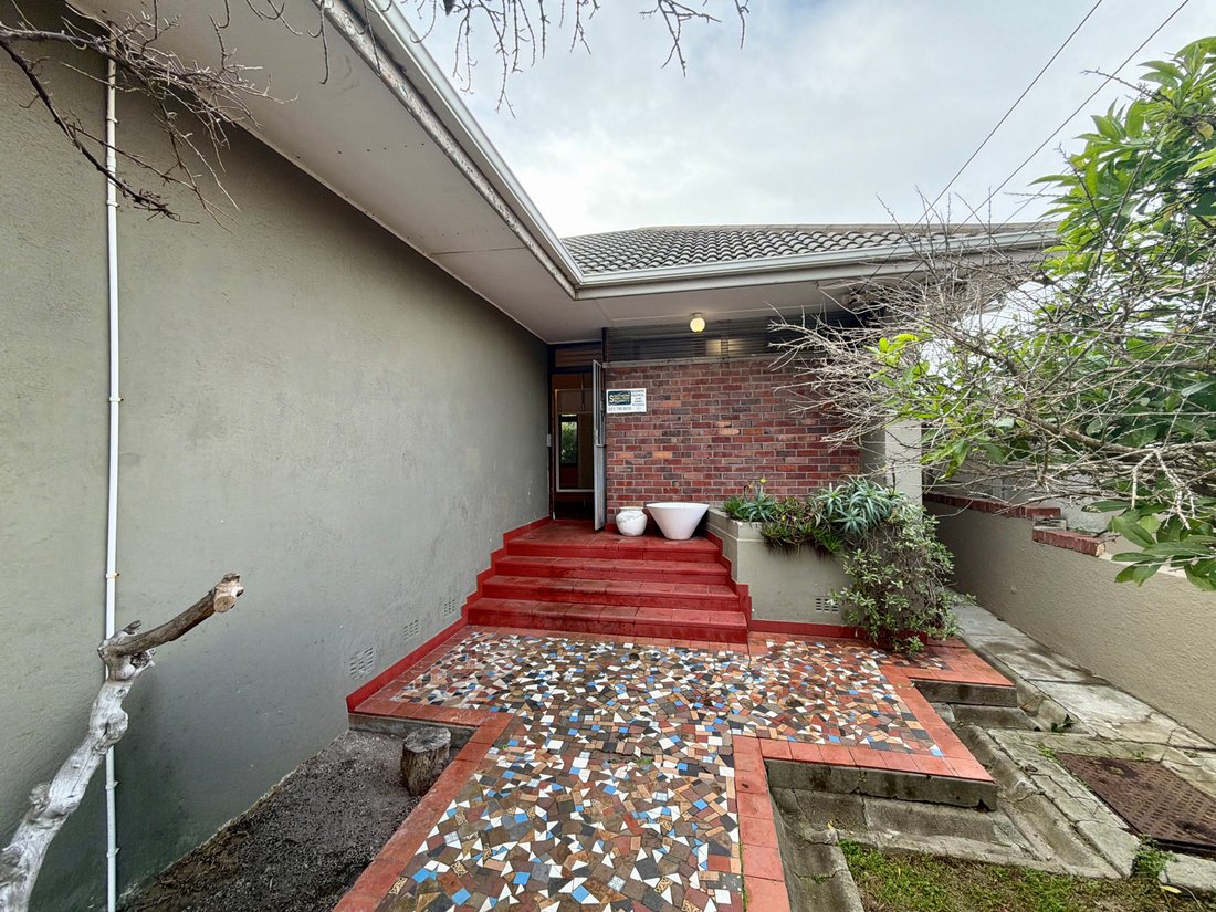 Country House in Muizenberg, South Peninsula, Cape Town 2 - 18618011