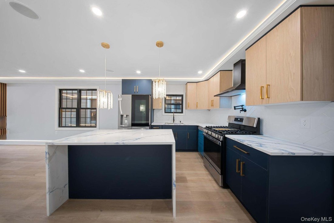 House in New York, New York, United States 2 - 18678588