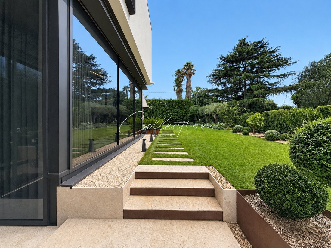 Villa in Antibes, Provence-Alpes-Côte d'Azur, France 5 - 18677380