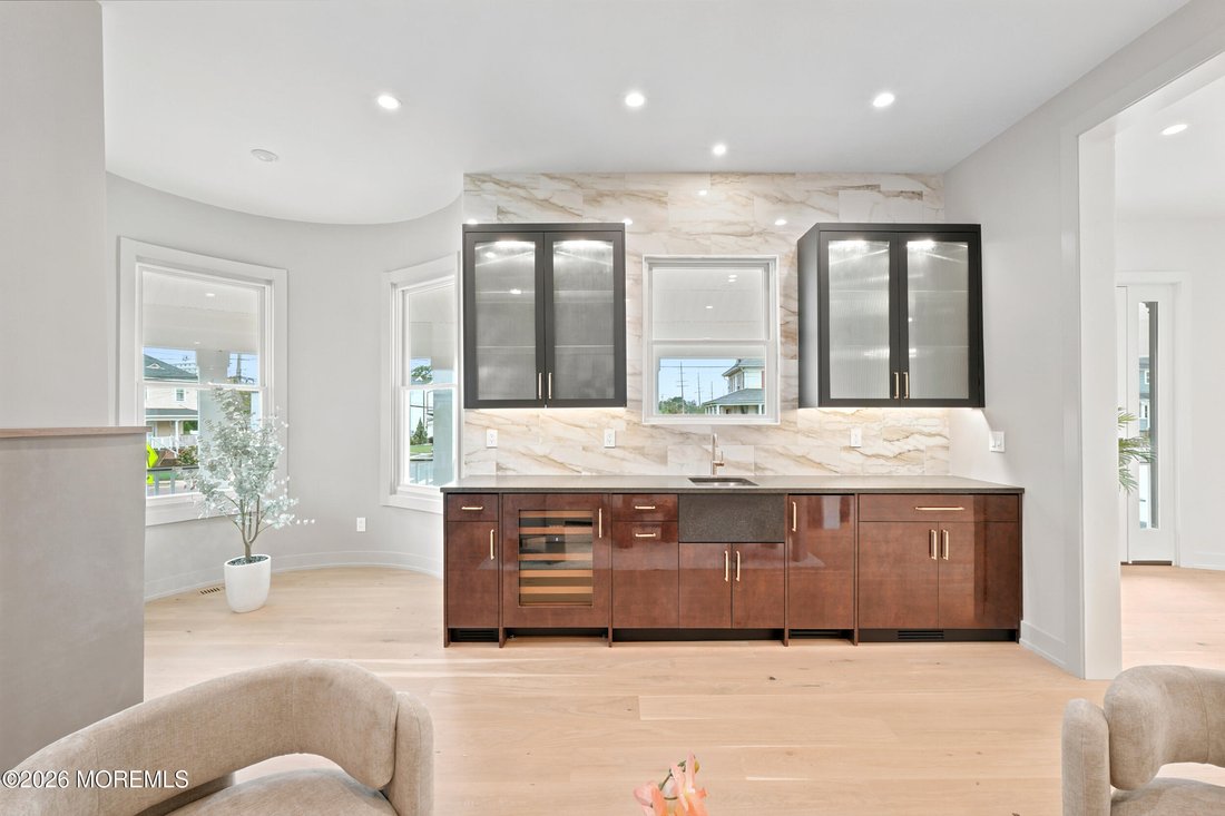 Altro a Long Branch, New Jersey, Stati Uniti 5 - 18675396