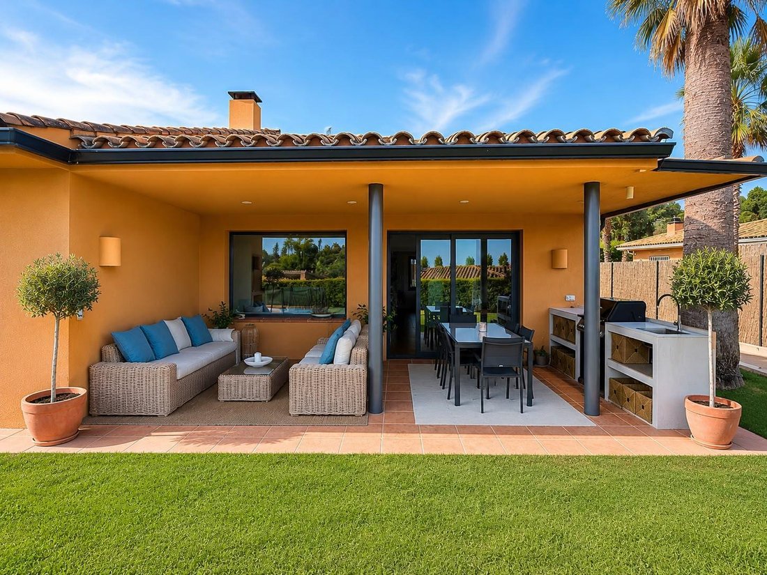 Villa in Sant Vicenc de Montalt, Catalonia, Spain 4 - 18651037