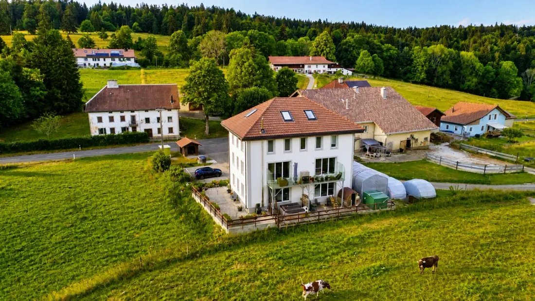 House in Val-de-Travers, Neuchâtel, Switzerland 1 - 18678565