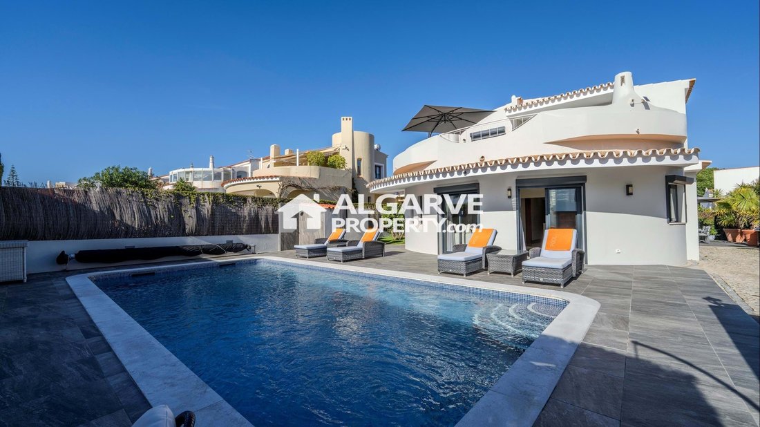 Villa in Vilamoura, Quarteira, Algarve 1 - 18677977
