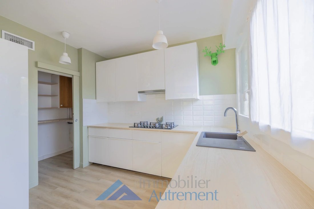 Apartment in Comtale-Cente-Cours Mirabeau, Aix-en-Provence, France 5 - 18675023