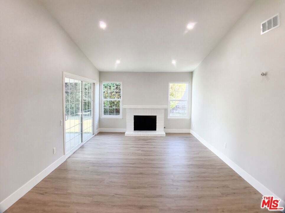 House in Huntington Beach, California, United States 3 - 18676010