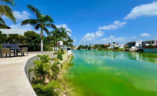 Casa en Lagos del Sol, Quintana Roo, México 1