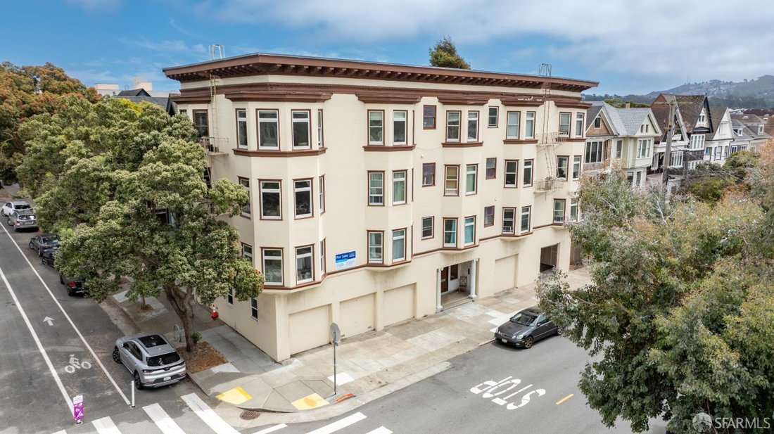 San Francisco, California, United States 1 - 18676419