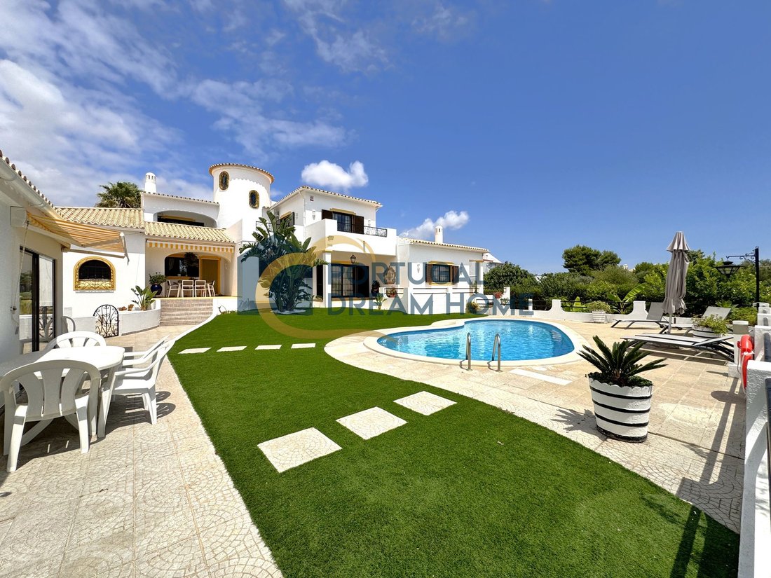 Villa in Ferreiras, Algarve, Portugal 1 - 18677981