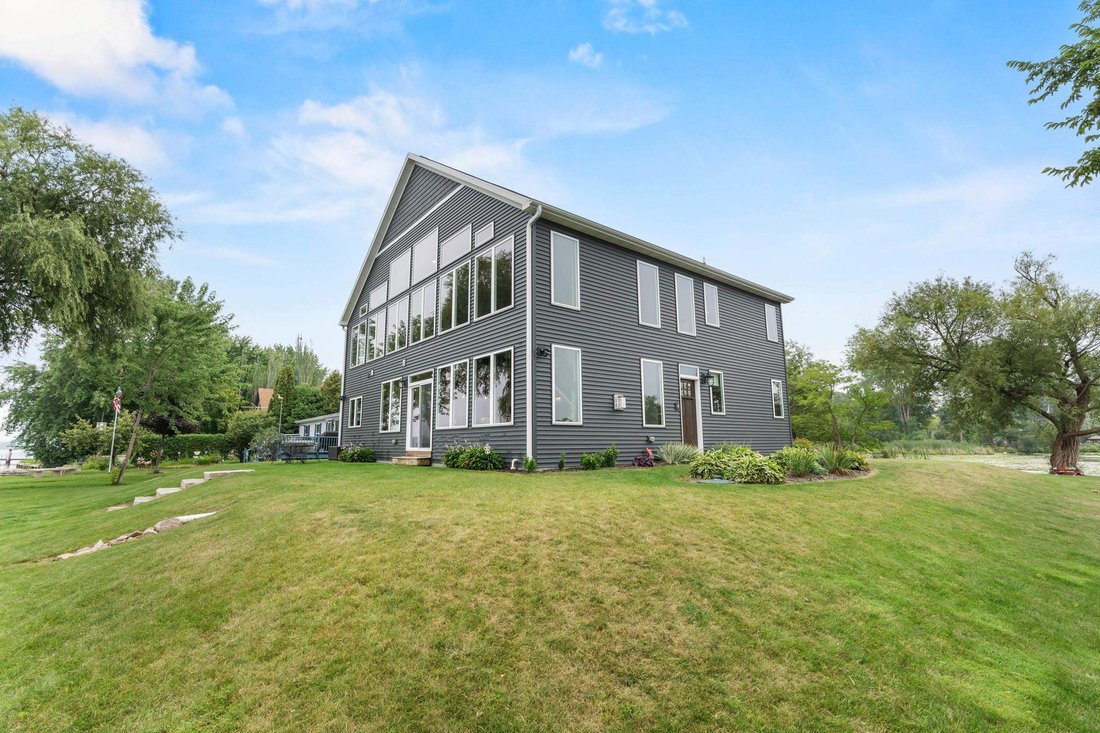 Winneconne, Wisconsin, United States 5 - 18678306