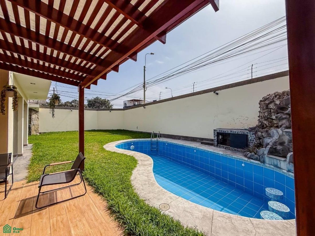 Casa en San Juan de Miraflores, Municipalidad Metropolitana de Lima, Perú 1 - 18386979