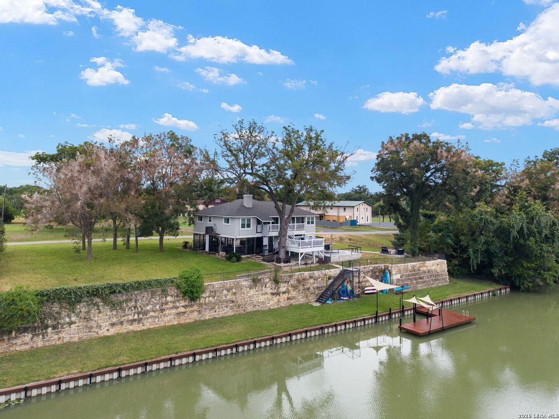 Casa a Seguin, Texas, Stati Uniti 1 - 18676141