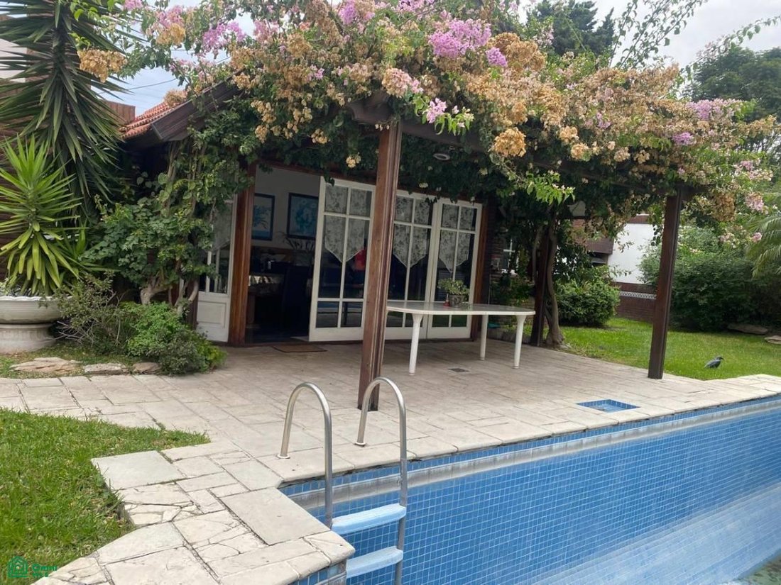 Casa in Banfield, Provincia di Buenos Aires, Argentina 2 - 18222098