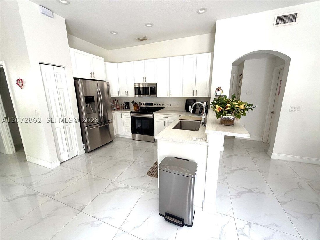 House in Pembroke Pines, Florida, United States 3 - 18676795