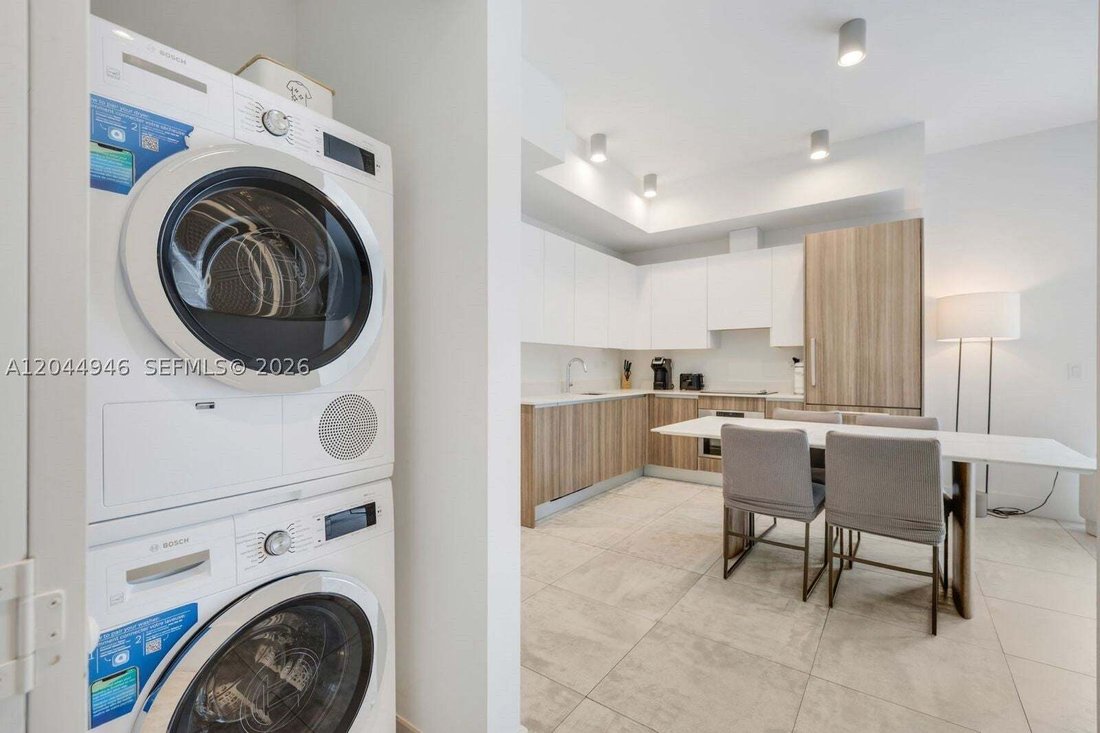Condo in Miami, Florida, United States 4 - 18676885