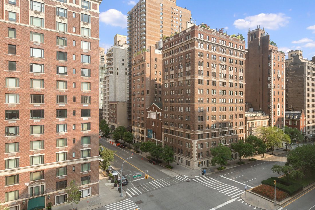 Coopératif à New York, État de New York, États-Unis 1 - 18677614