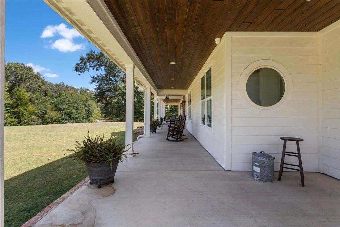 House in Gilmer, Texas, United States 3 - 18675772