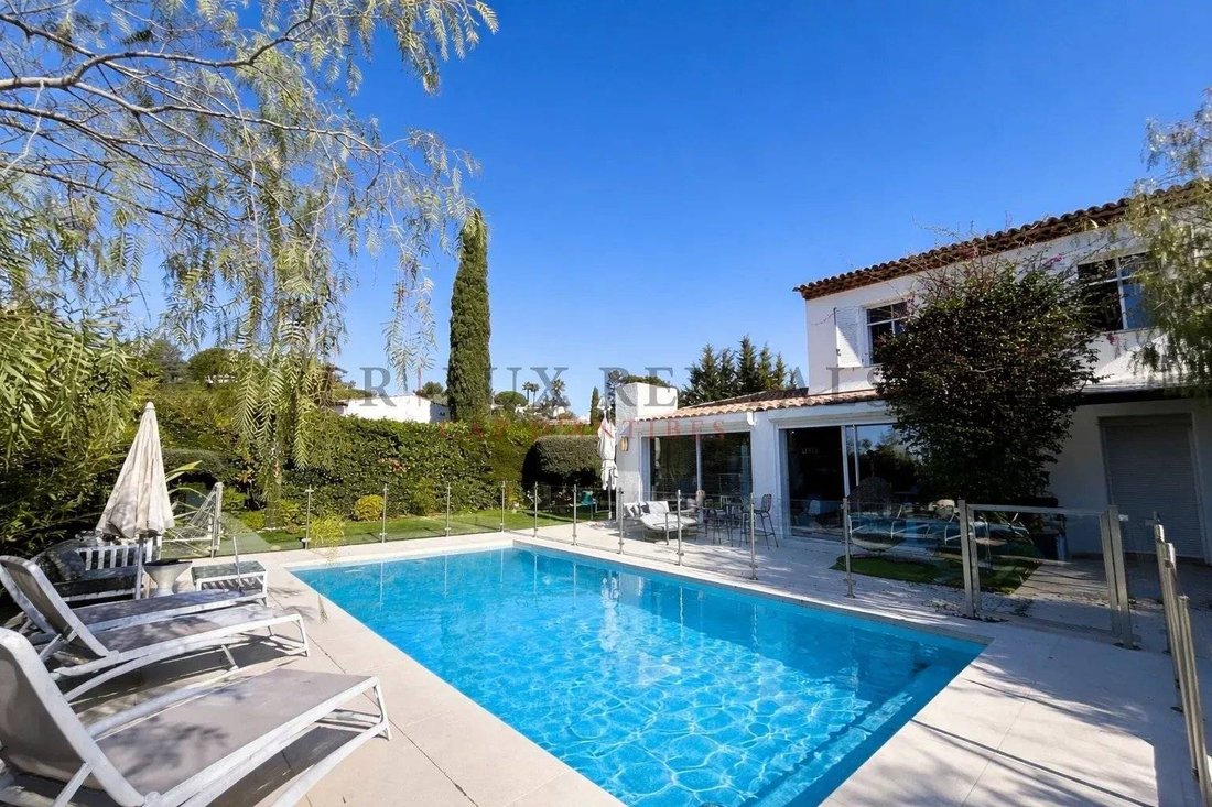House in Route de Grasse, Villeneuve-Loubet, France 3 - 17386018