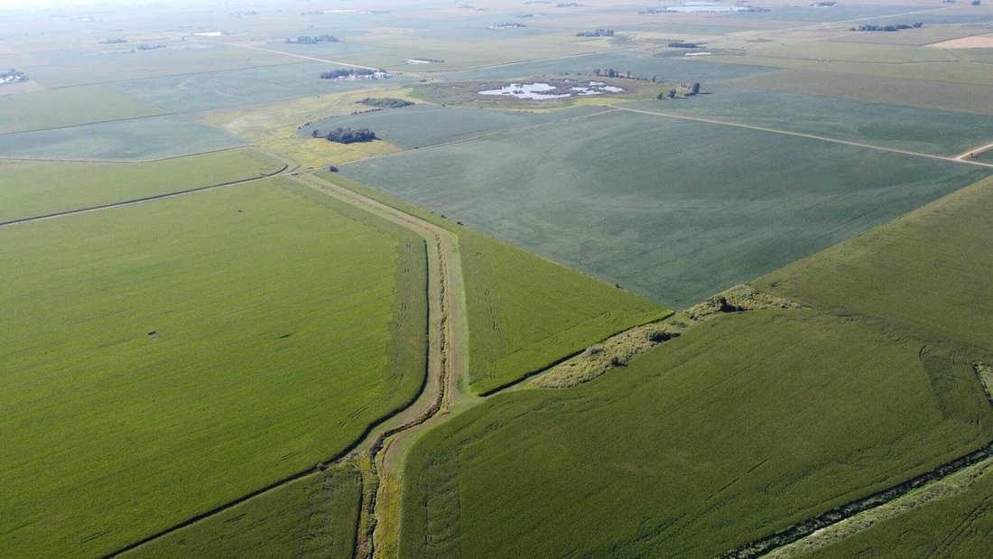Terrain à Iona, Minnesota, États-Unis 3 - 18670387