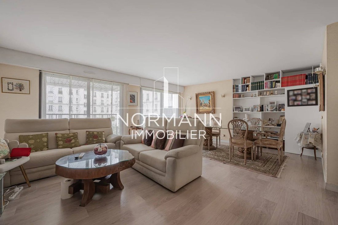 Apartment in Hôtel de Ville-Planchette, Levallois-Perret, France 2 - 18075422