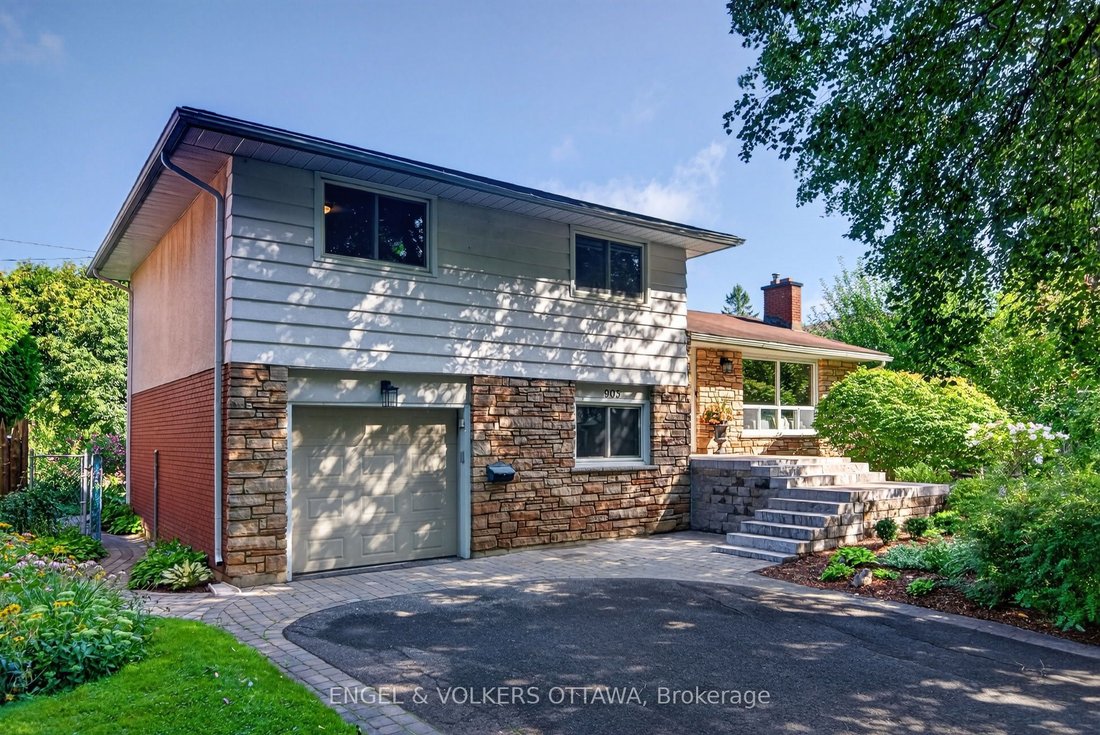 House in Ottawa, Ontario, Canada 1 - 18677703