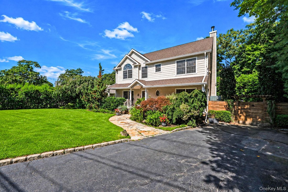House in East Patchogue, New York, United States 3 - 18677515