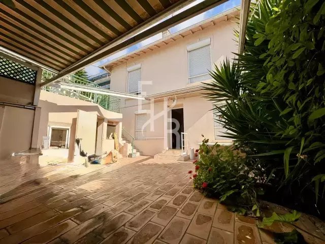 House in Maurice Jeanpierre, Le Cannet, France 2 - 18037194