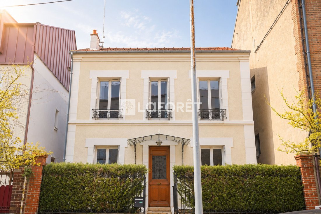 Villa in Centre, Nanterre, France 2 - 18675258