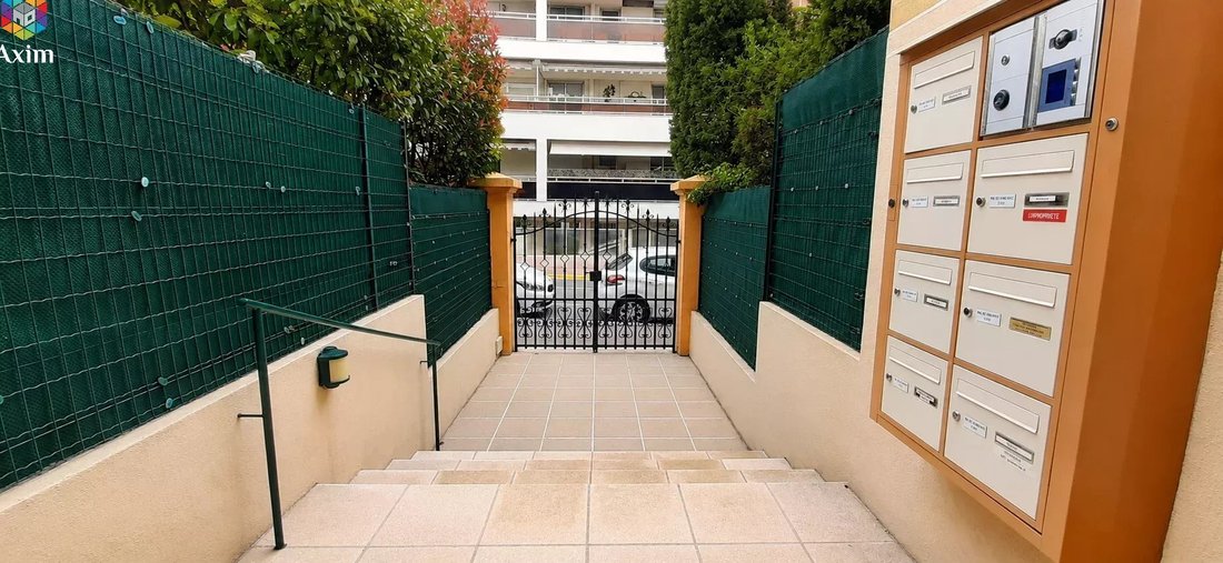 Apartment in La Source, Cannes, France 3 - 18675086