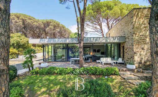 Villa in Nartelle-Noyer-Bellevue-bd des Sardinaux, Sainte-Maxime, France 1