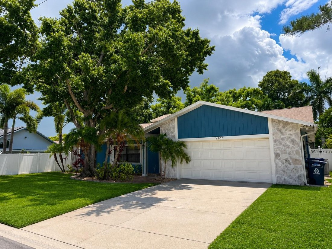 House in Seminole, Florida, United States 3 - 18675883