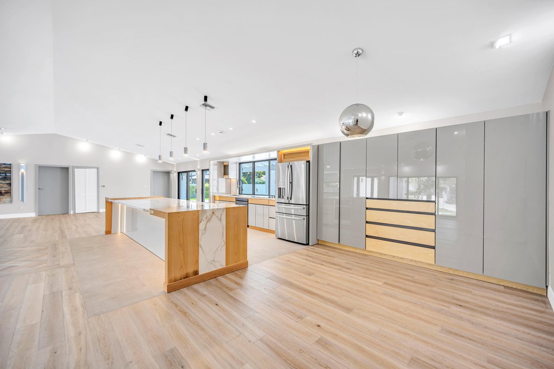 Condo in Miami, Florida, United States 5 - 18677462