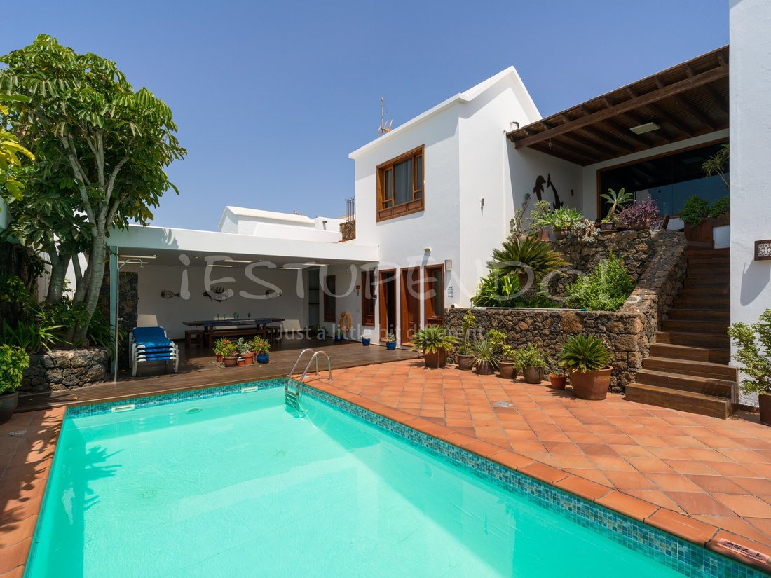 Villa in Arrecife, Canary Islands, Spain 5 - 18114743