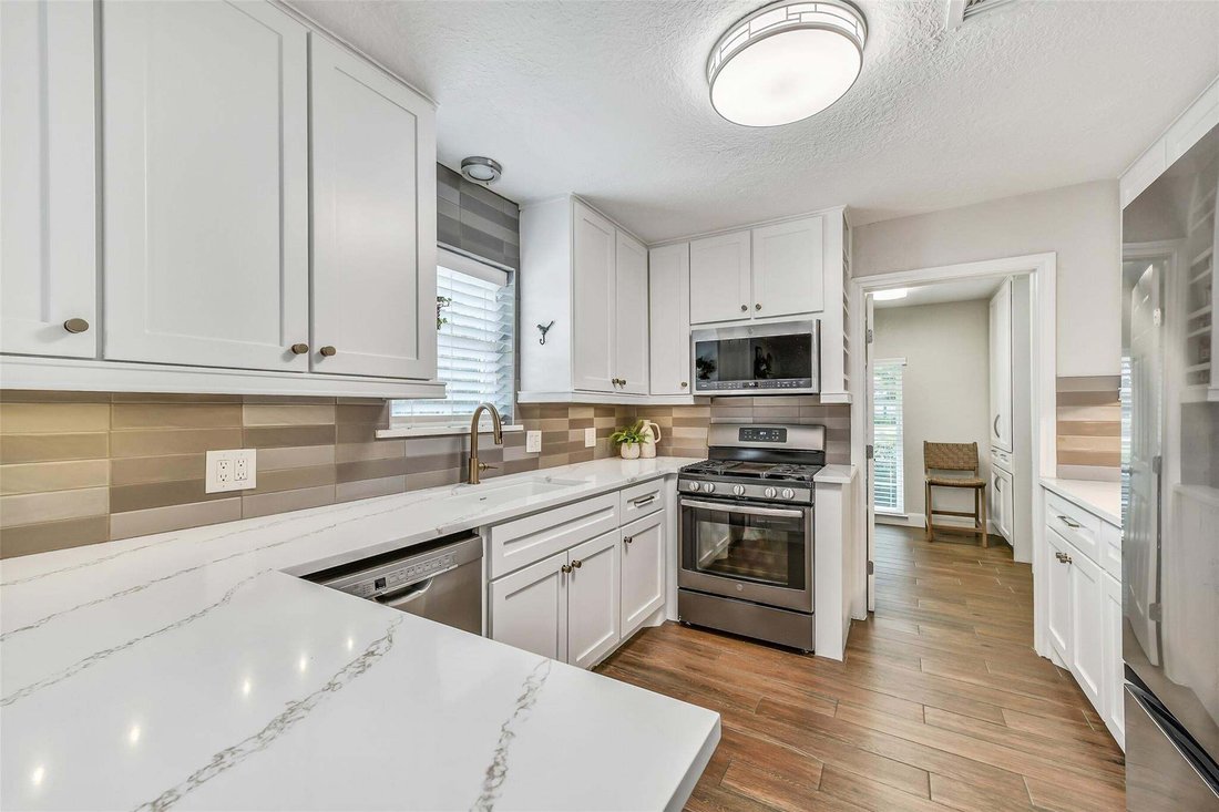 House in Friendswood, Texas, United States 4 - 18677328