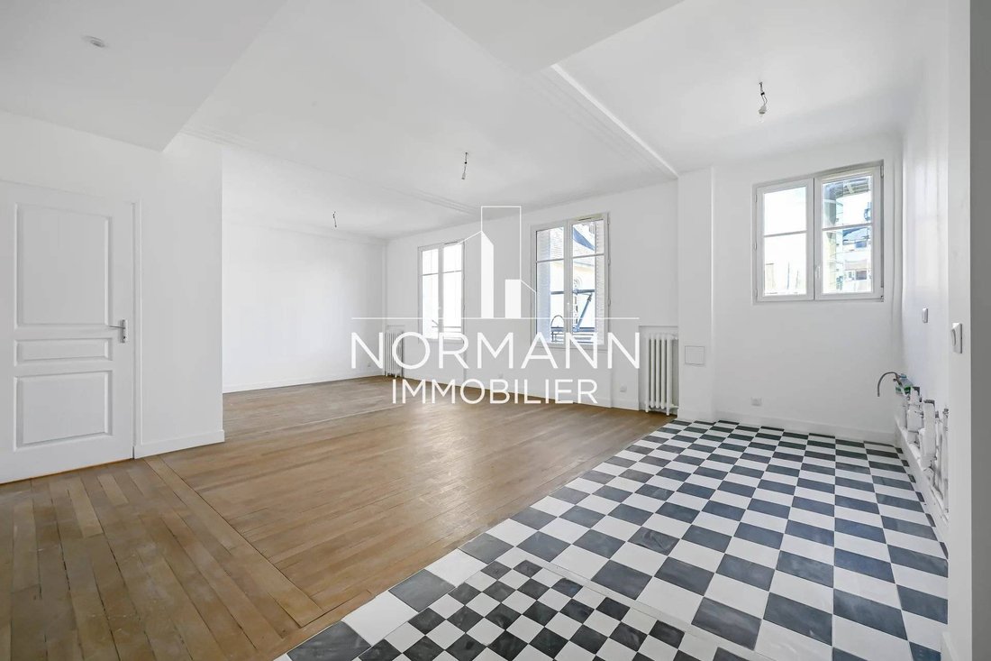 Apartment in Puteaux, Ile-de-France, France 4 - 16255554