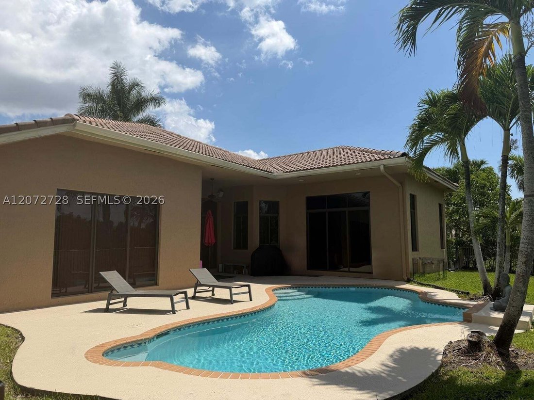 House in Weston, Florida, United States 3 - 18676809