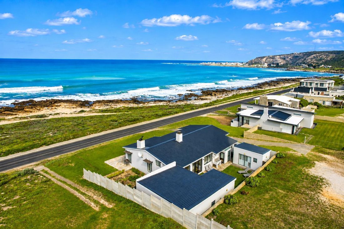 House in Struis Bay, Western Cape, South Africa 4 - 18677989