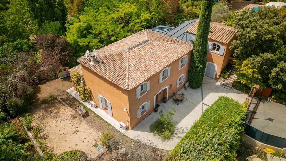 House in Saint-Marc-Jaumegarde, Provence-Alpes-Côte d'Azur, France 1 - 15228016