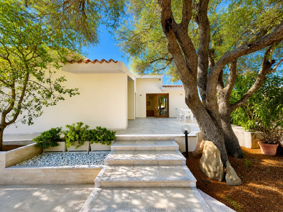 Villa in Olbia, Sardinia, Italy 1 - 18678040