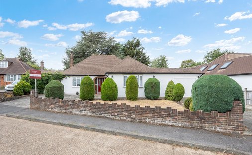 Bungalow in London Borough of Sutton, England 1