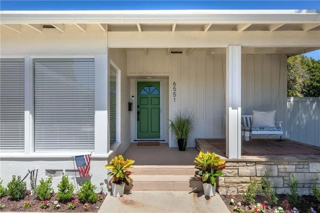 House in Signal Hill, California, United States 5 - 18676945