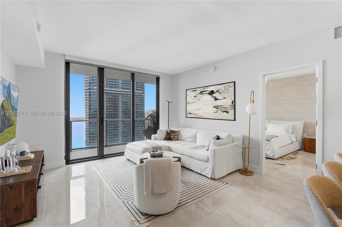 Condo in Miami, Florida, United States 3 - 18677499