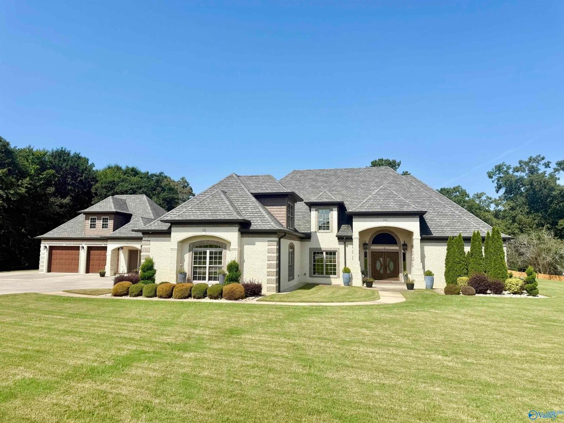 House in Decatur, Alabama, United States 1 - 18678541