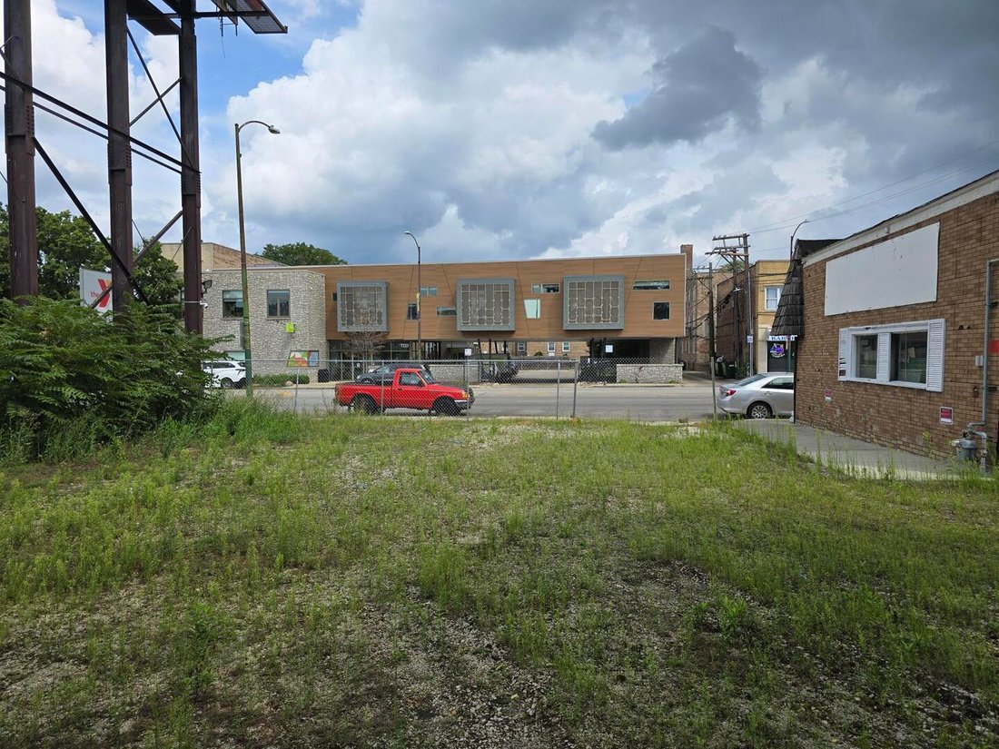 Land in Chicago, Illinois, United States 4 - 18675584