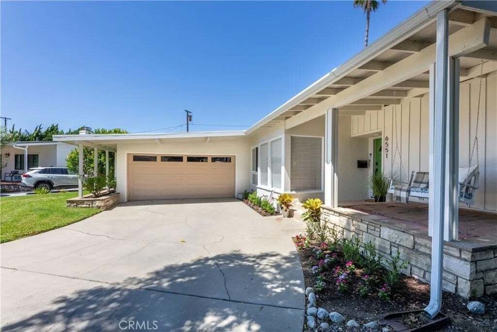 House in Signal Hill, California, United States 3 - 18676945