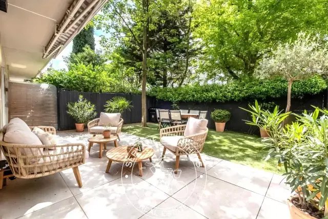 Apartment in La Plaine des Sablons, Neuilly-sur-Seine, France 3 - 17948055