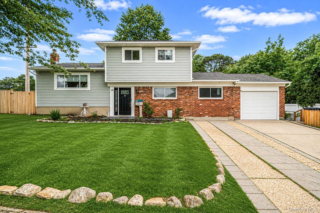 House in East Patchogue, New York, United States 2 - 18677423