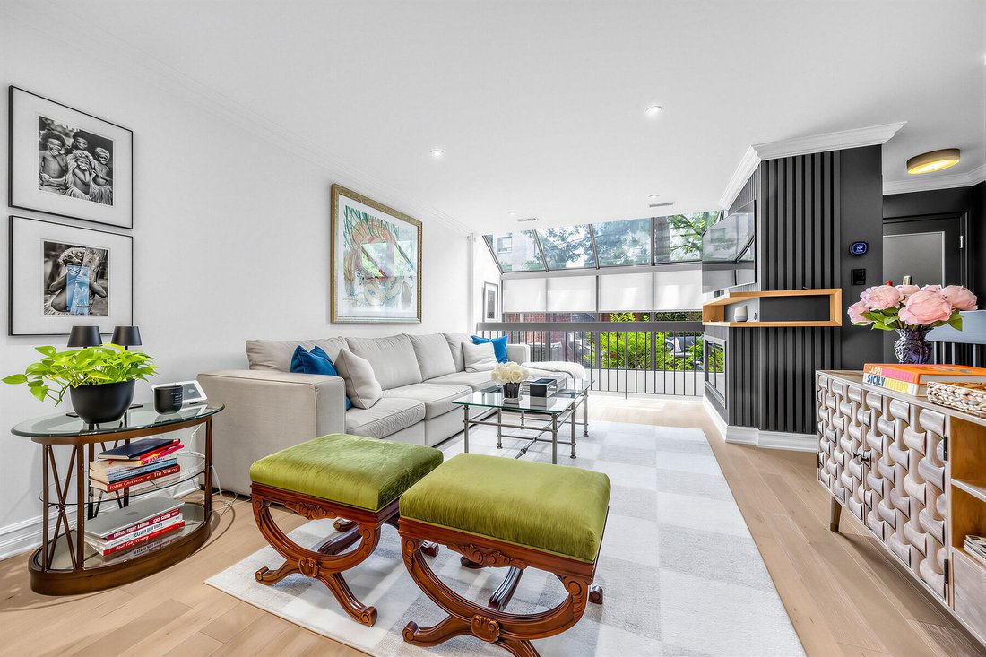 Condo in Toronto, Ontario, Canada 3 - 18678493