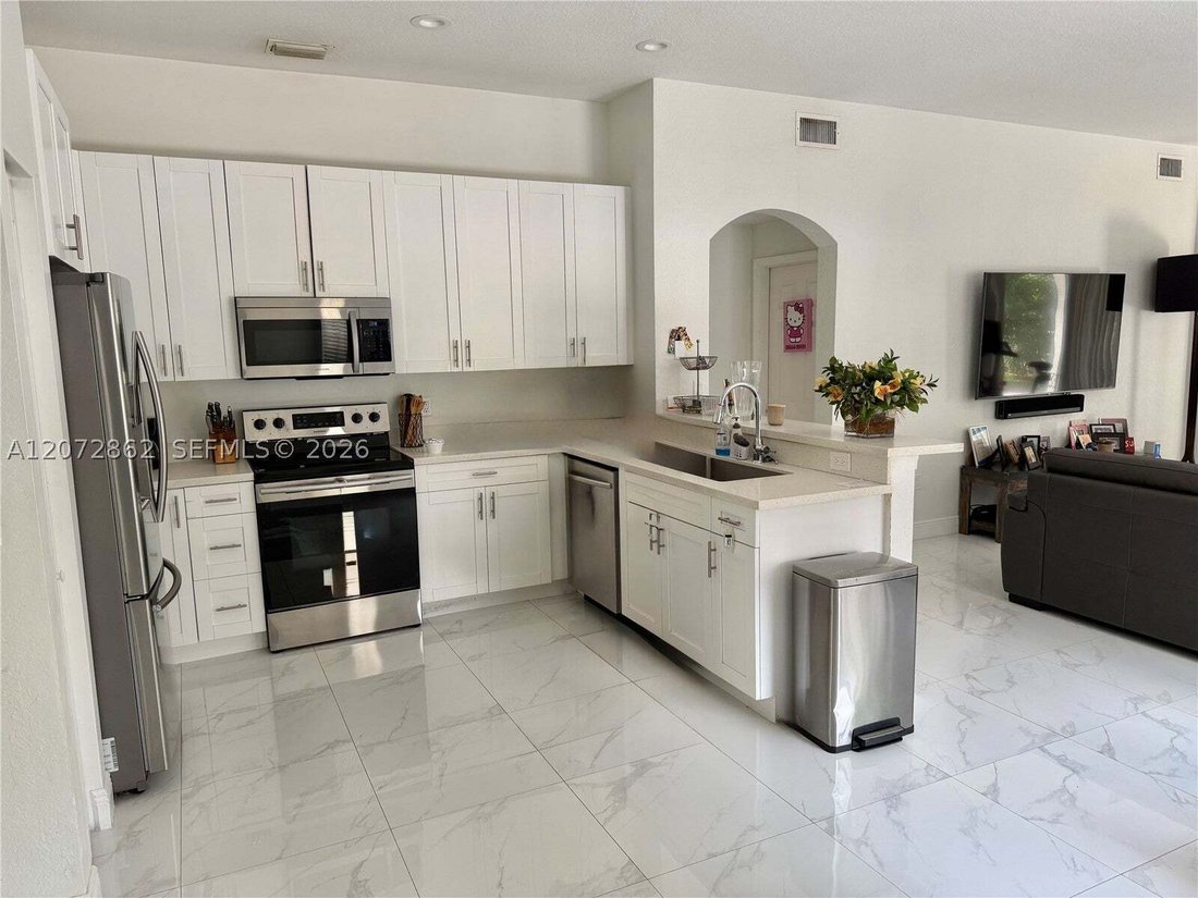 House in Pembroke Pines, Florida, United States 2 - 18676795